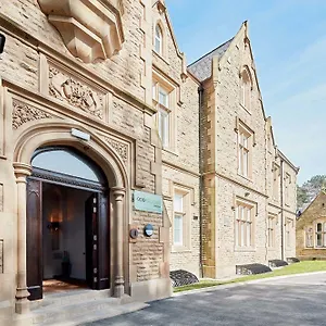 Oddfellows On The Park Hotel